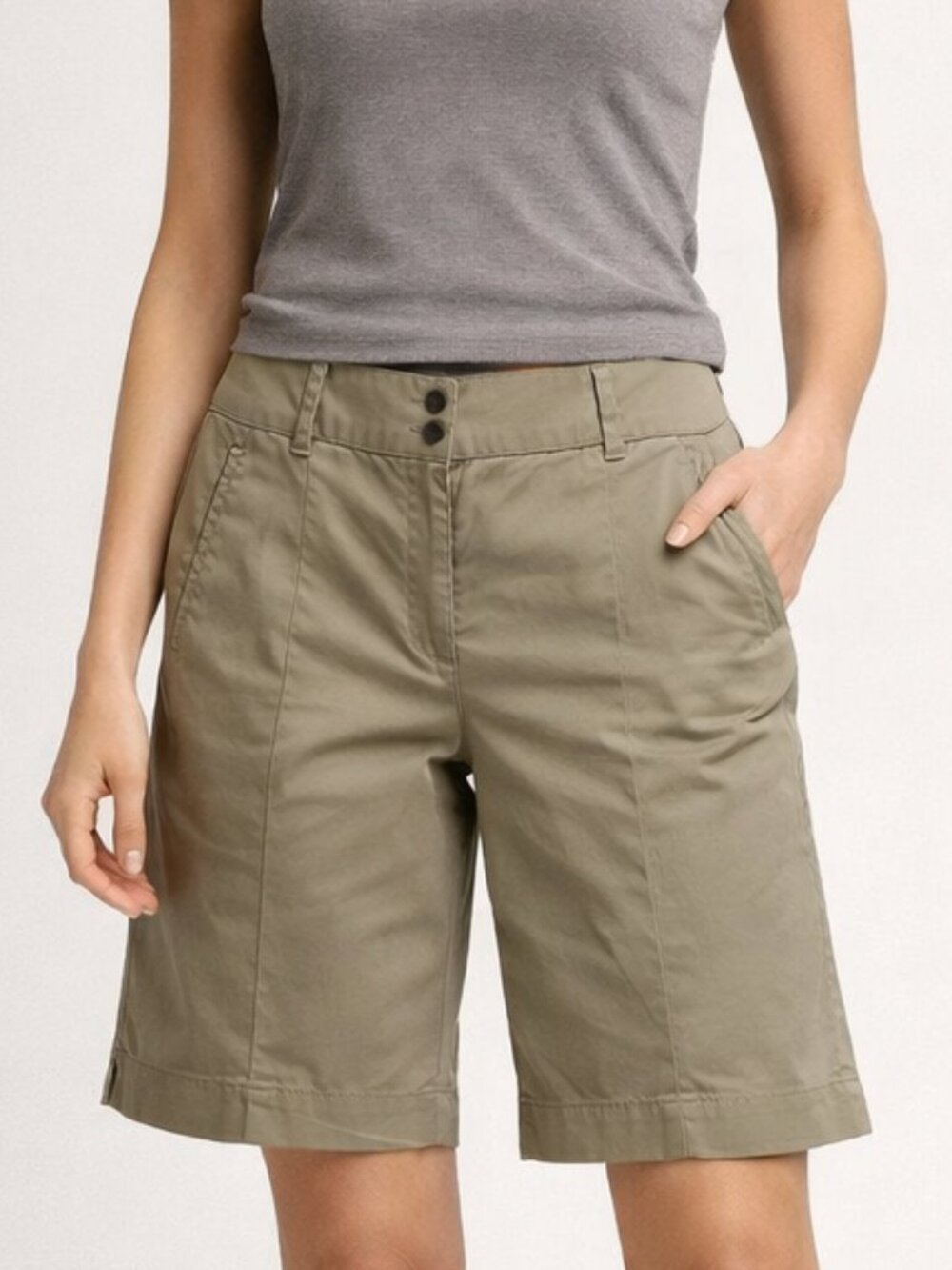 LizWear Liz Claiborne Khaki Bermuda Shorts Size 6 | Summer Casual